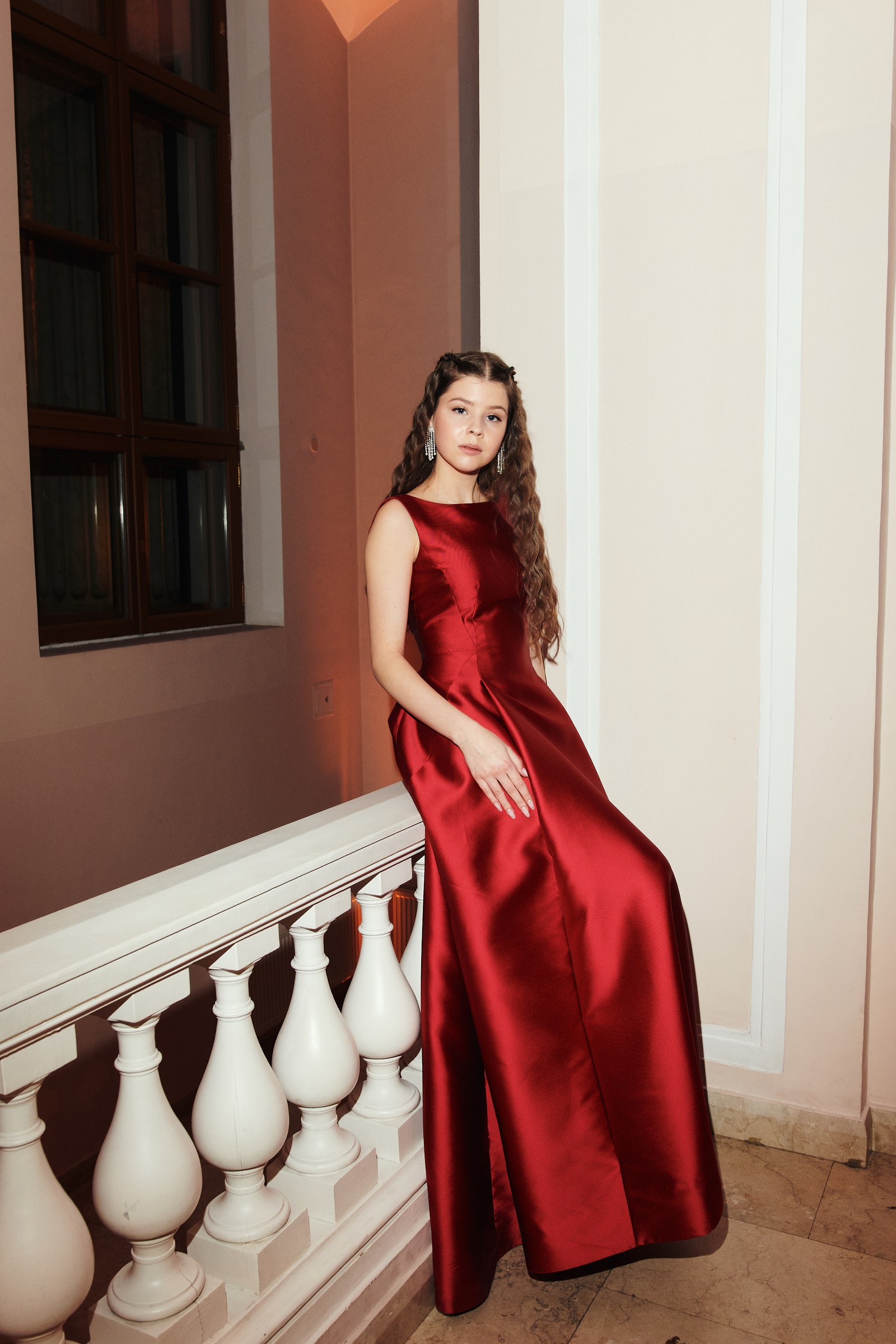 Мария Табакова в платье Alberta Ferretti и украшениях Mercury макияж Dolce amp Gabbana Beauty