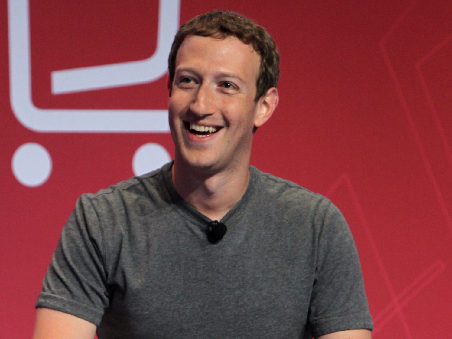 Компания Facebook меняет название на Meta