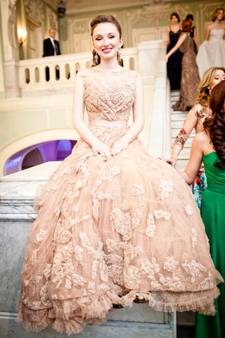 Мария Титова вnbspElie Saab Haute Couture наnbspБалу дебютанток 2011.