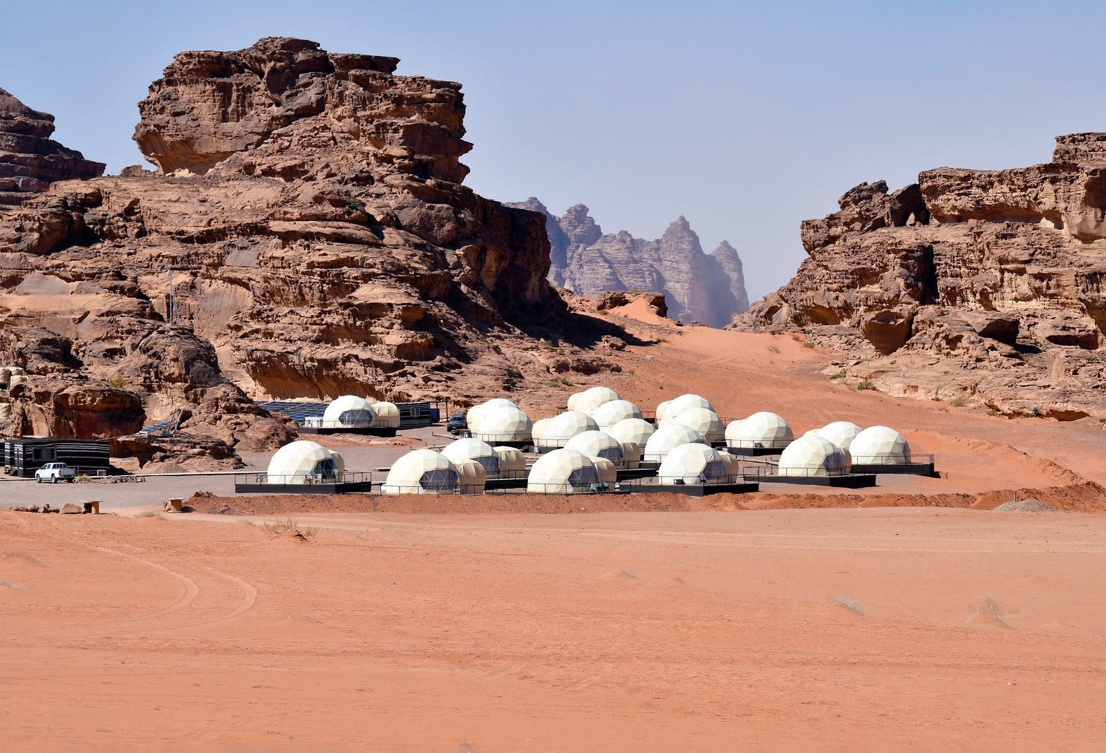 Туристический лагерь в пустыне ВадиРам.