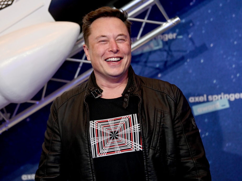 Илон Маск стал богатейшим человеком в истории рейтингов Forbes и Bloomberg