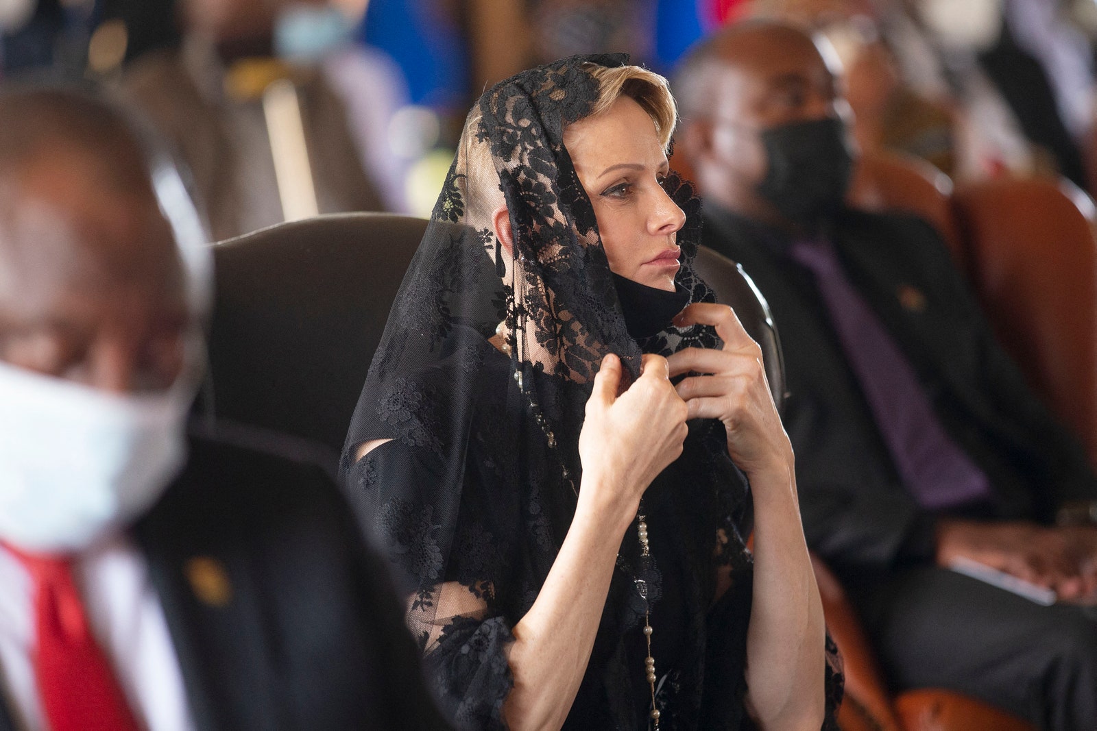 Княгиня Монако Шарлен на похоронах короля Гудвилла Звелитини 2021.