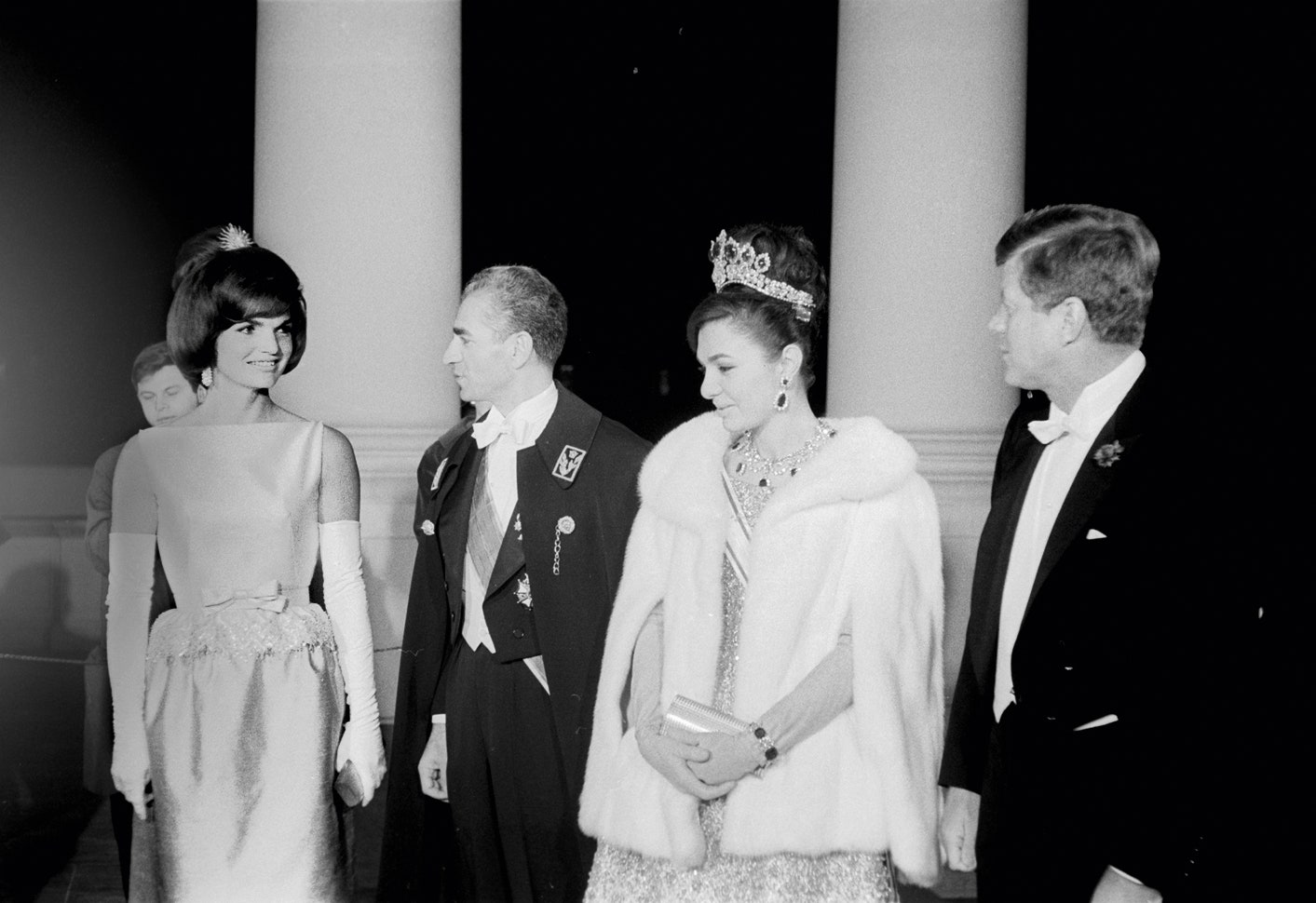 С мужем и Джоном и Жаклин Кеннеди в Вашингтоне 1962.