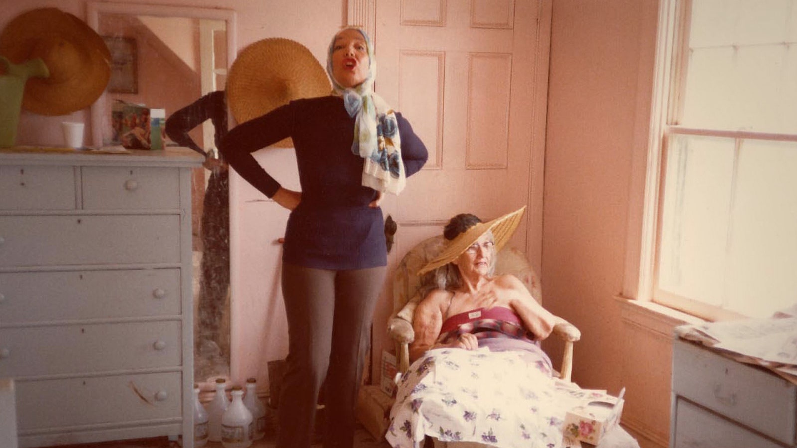 Как тетя и кузина Жаклин Кеннеди превратили самоизоляцию в искусство