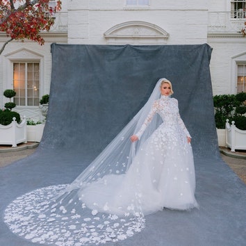 Пэрис Хилтон показала свадебное платье