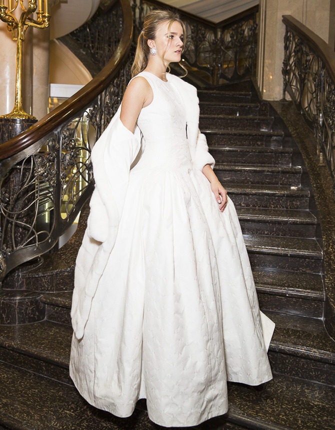 Арина Кузьмина в Dior Haute Couture на Балу дебютанток 2015