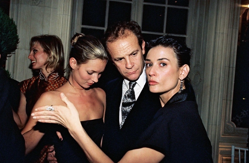 Месье Банье с Кейт Мосс и Деми Мур на открытии бутика Christian Dior в Париже 1997.