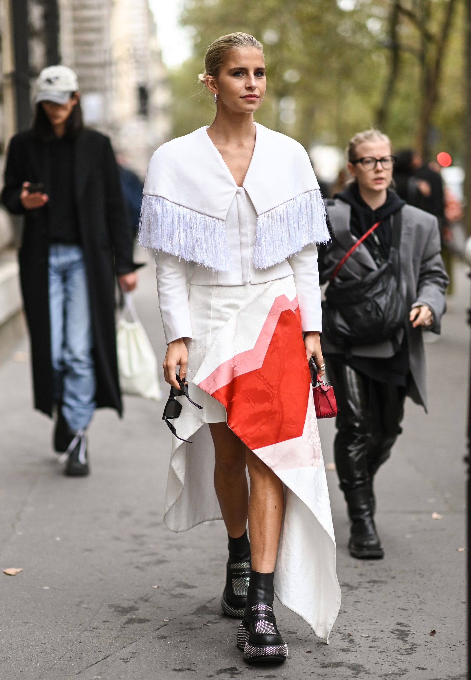 Лучшие стритстайлобразы на Неделе моды в Париже — для модного вдохновения