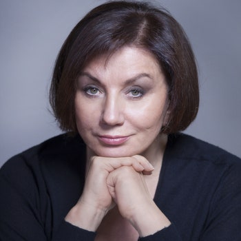 Марина Мелия head shot - Tatler Россия