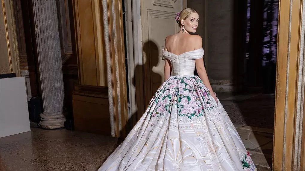 5 свадебных платьев Китти Спенсер на трехдневном торжестве в Италии