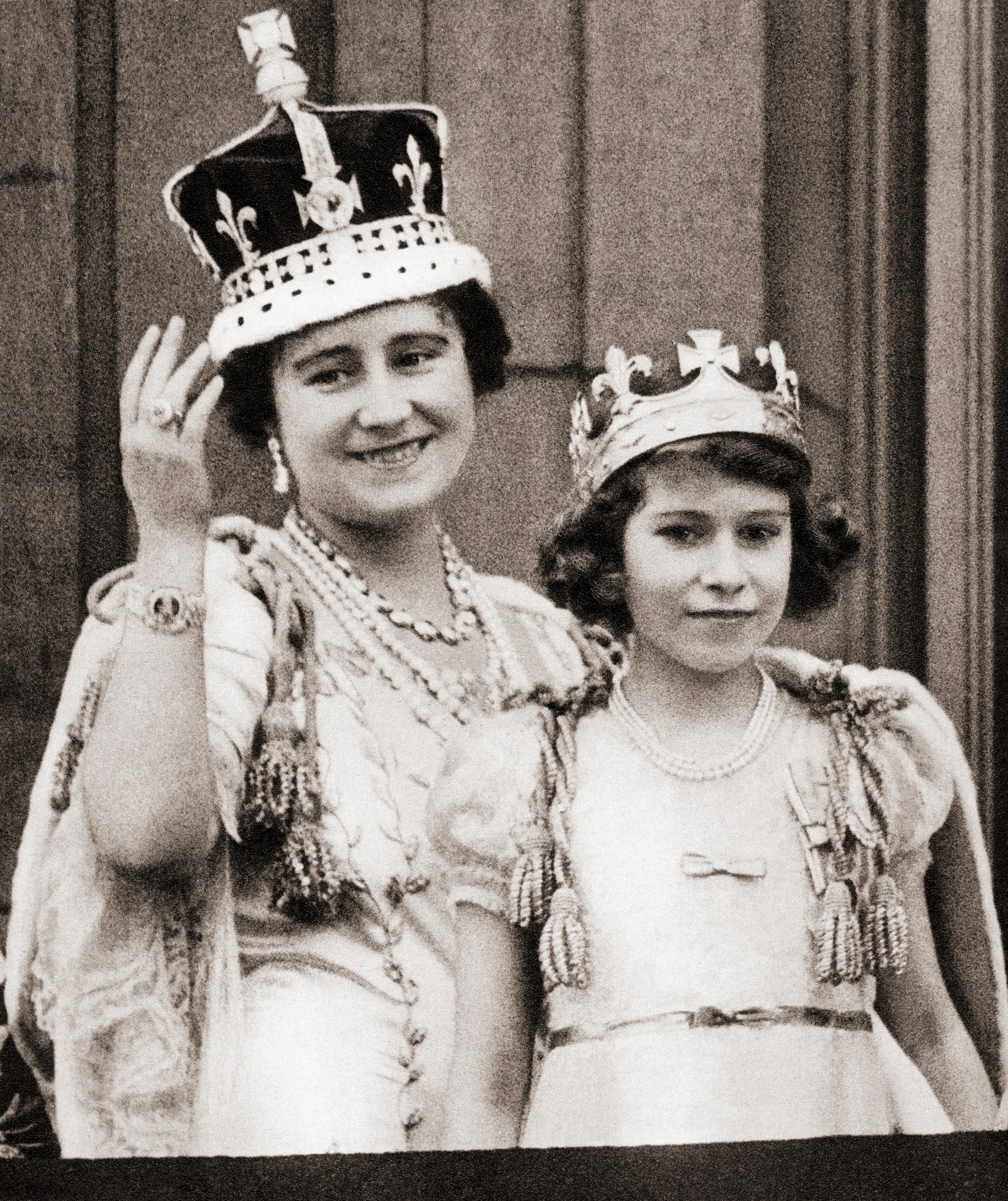 Королеваконсорт Елизавета и принцесса Елизавета на коронации Георга VI 1936 год