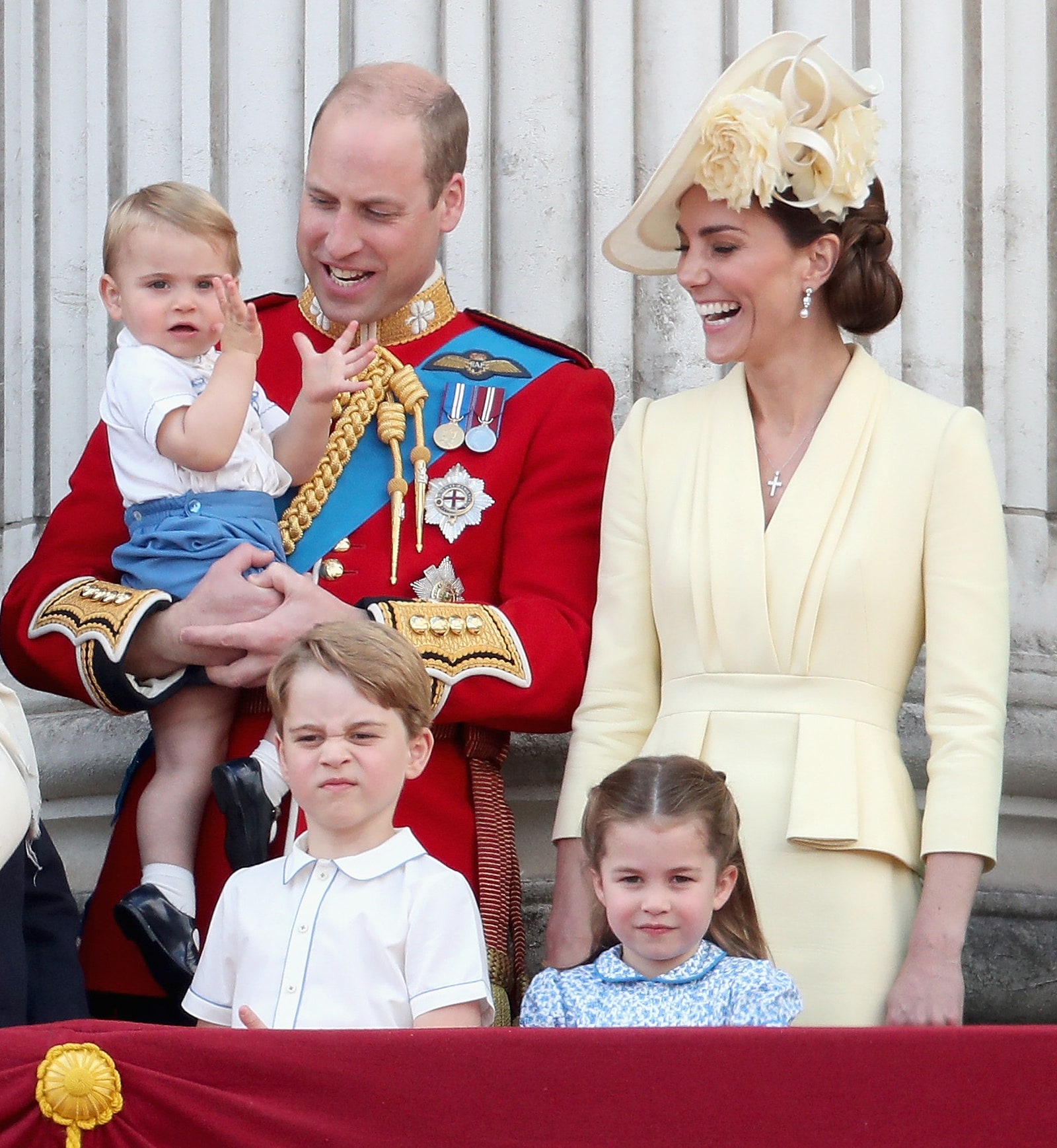 Принц Уильям и Кейт Миддлтон с детьми на параде Trooping The Colour 2019 год