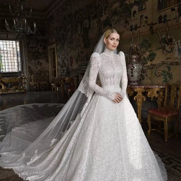 Первое фото Китти Спенсер в свадебном платье