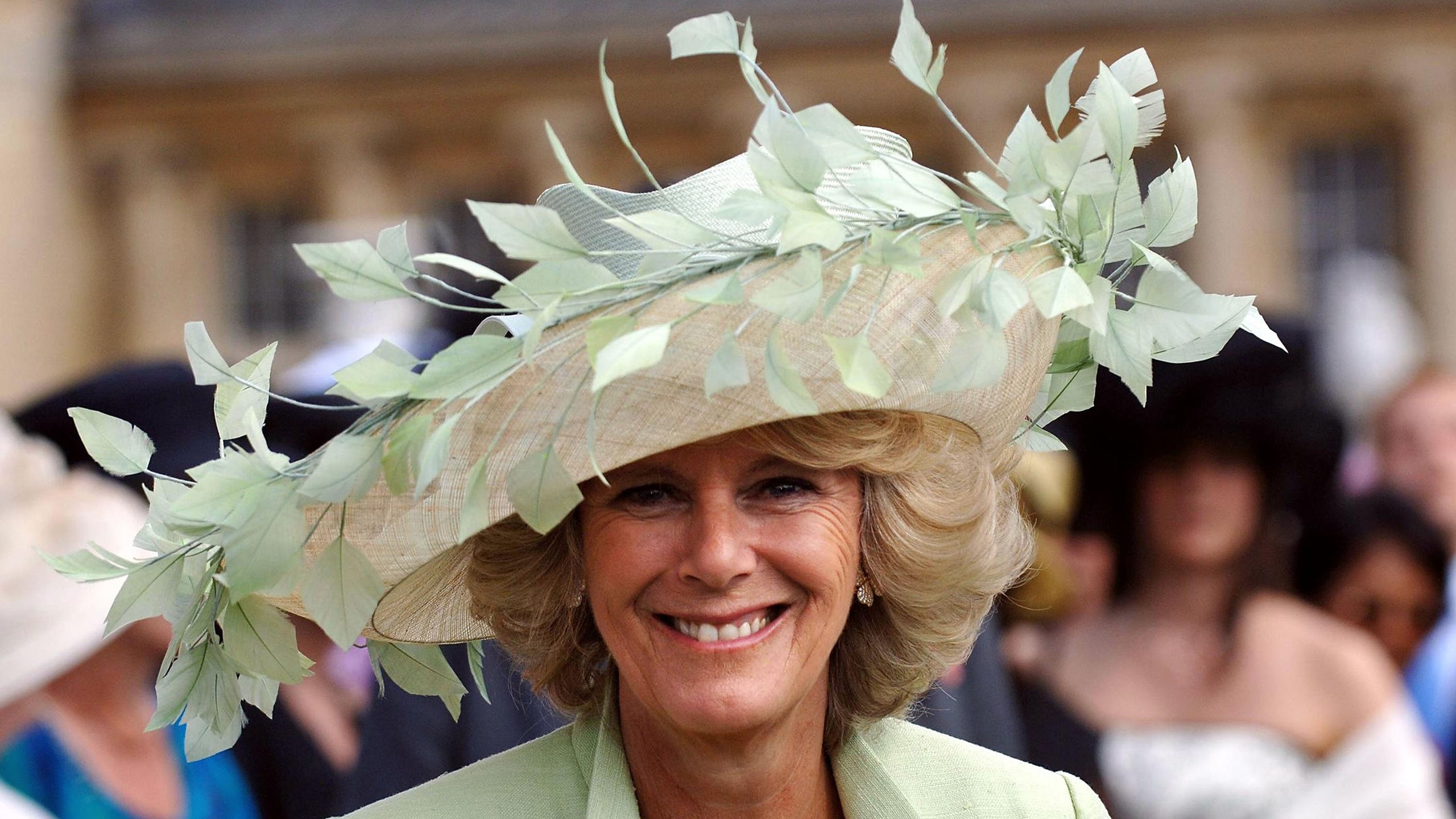 Пастель и шляпы с перьями что нужно знать о стиле Камиллы герцогини Корнуольской