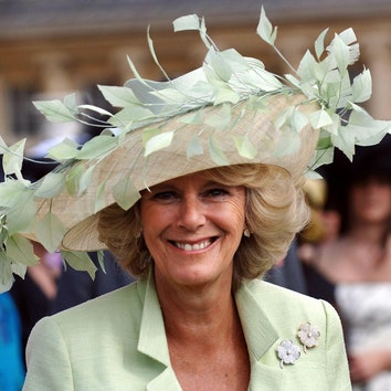 Пастель и шляпы с перьями: что нужно знать о стиле Камиллы, герцогини Корнуольской