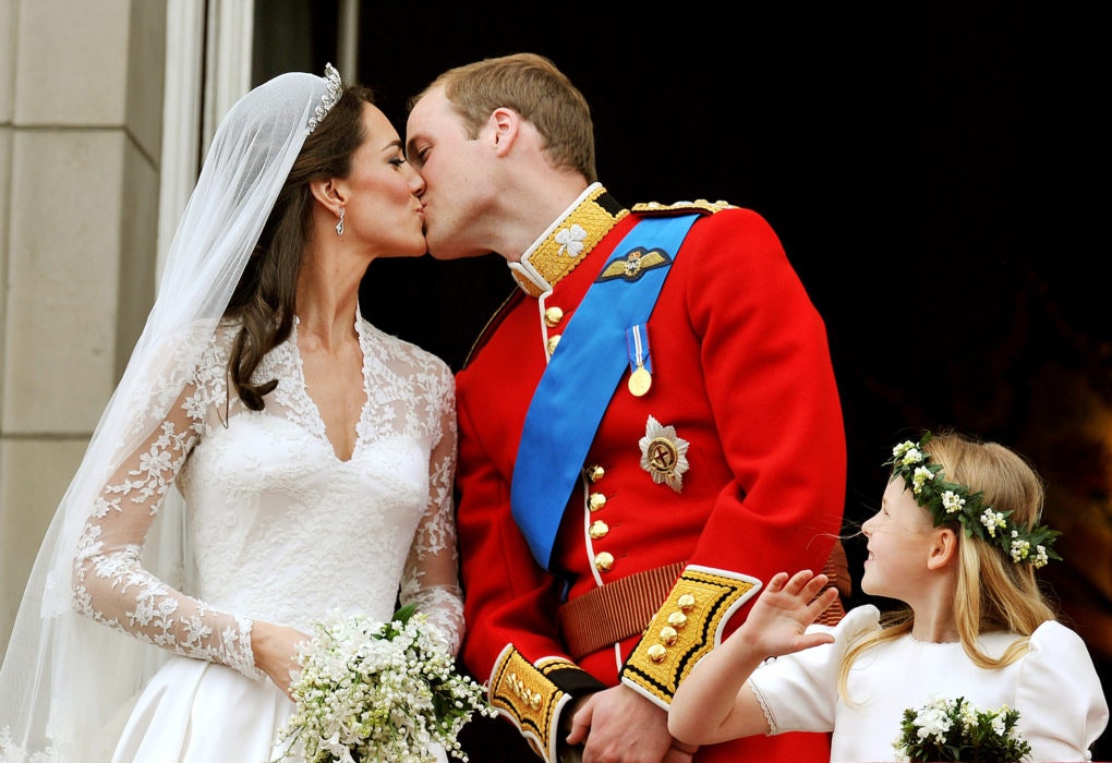 Платье Меган Маркл признано самым популярным свадебным нарядом десятилетия