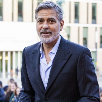 Джордж Клуни помогает местным жителям у озера Комо после разрушительного наводнения