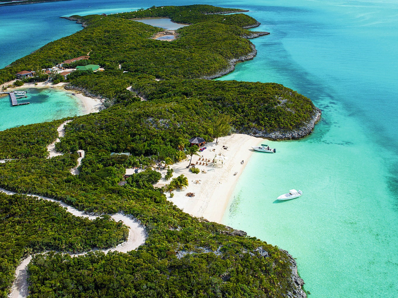 Острова ЛиттлХоллсПондКей на Багамах  собственность Джонни Деппа.