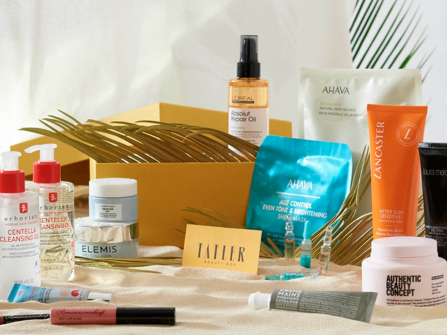 Tatler Beauty Box &- чем побаловать себя на отдыхе в городе или на море