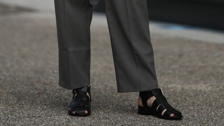 Рыбацкие сандалии  самая удобная и модная обувь лета