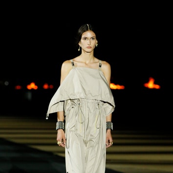 Современные богини на круизном показе Dior в Афинах