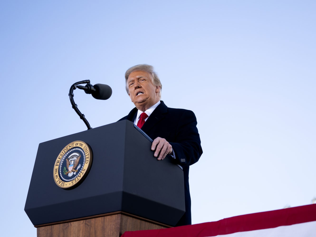 Дональд Трамп намерен создать собственную социальную сеть