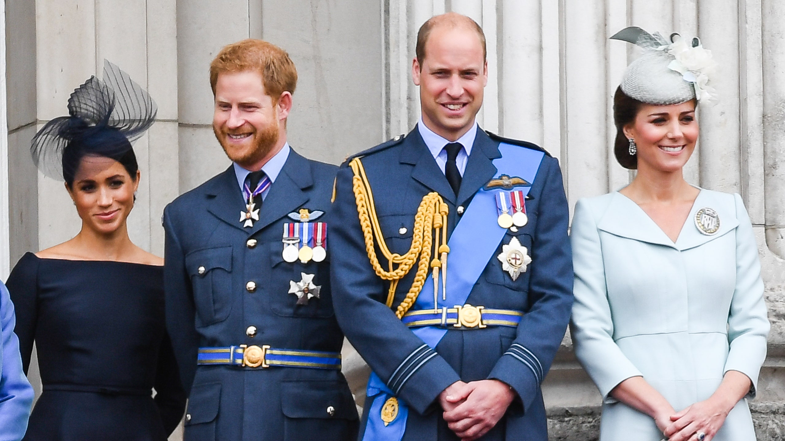 Почему королевская семья во вторую субботу июня выходит на балкон