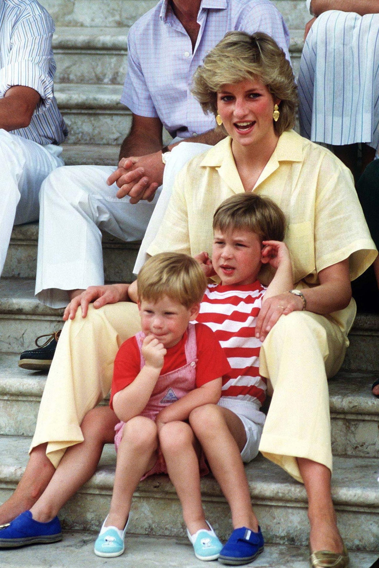 Принцесса Диана с сыновьями — Уильямом и Гарри.