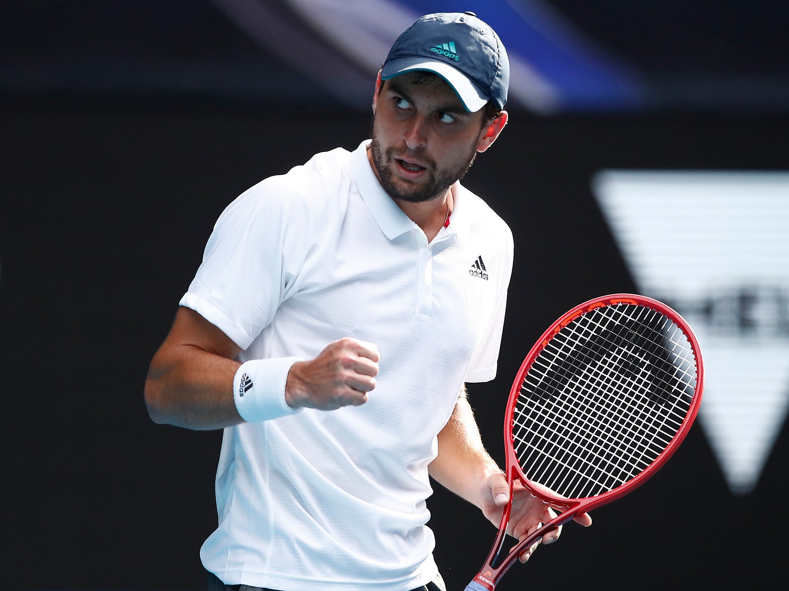 Знакомьтесь, российский теннисист Аслан Карацев &- главная сенсация Australian Open