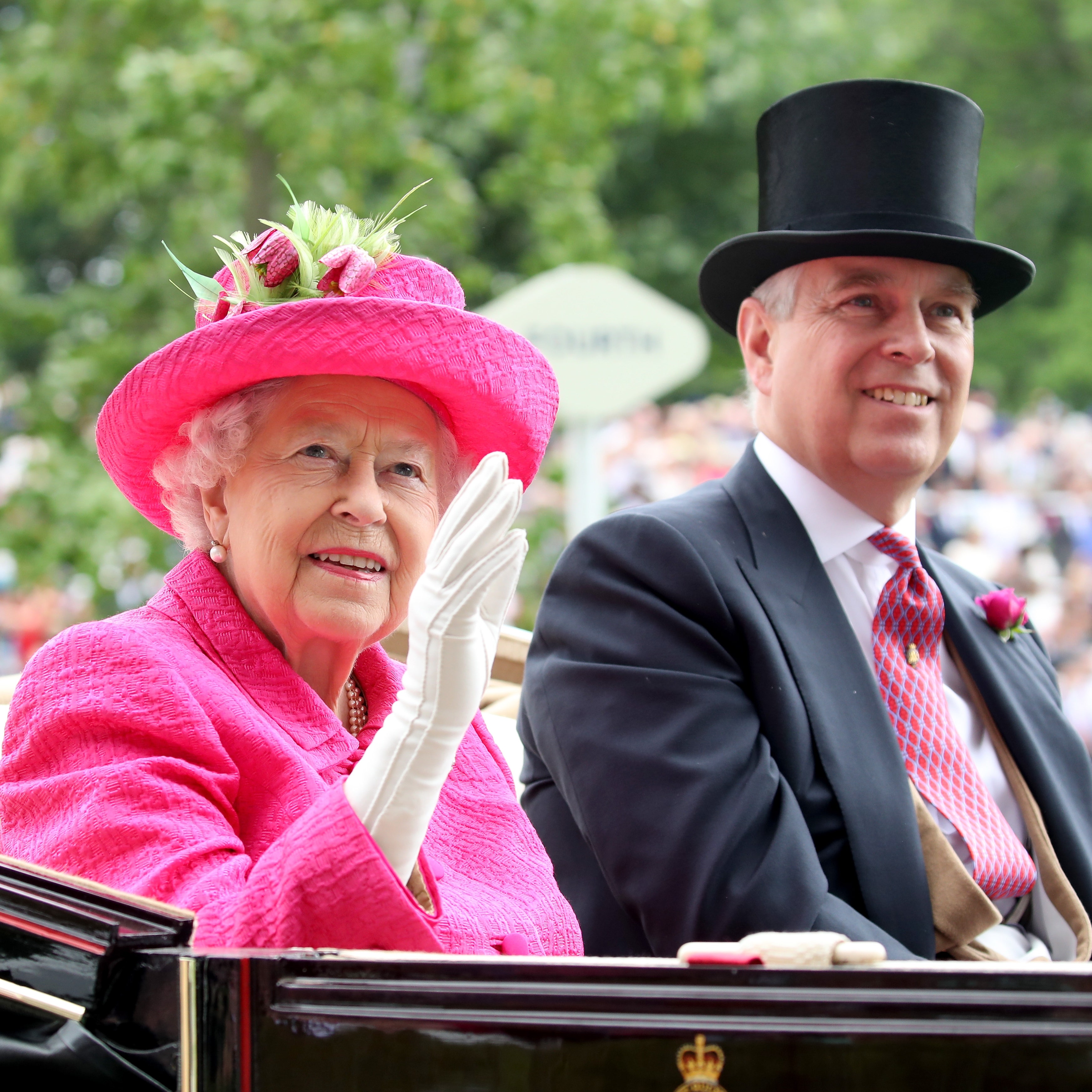 Королева оплатит часть «пожертвования» принца Эндрю в пользу Вирджинии Джуффре