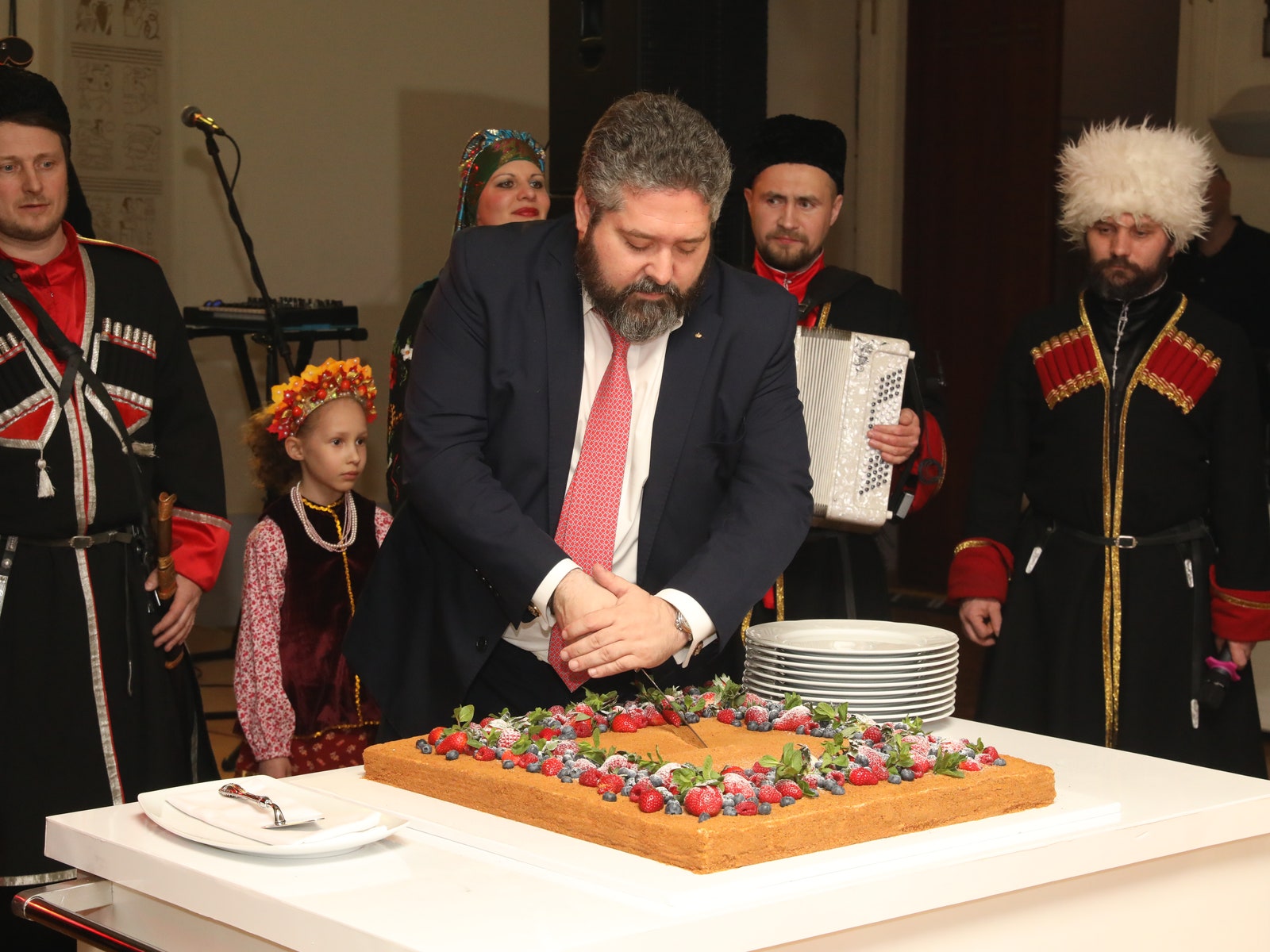 Потомок рода Романовых Великий князь Георгий Михайлович отметил 40-летие