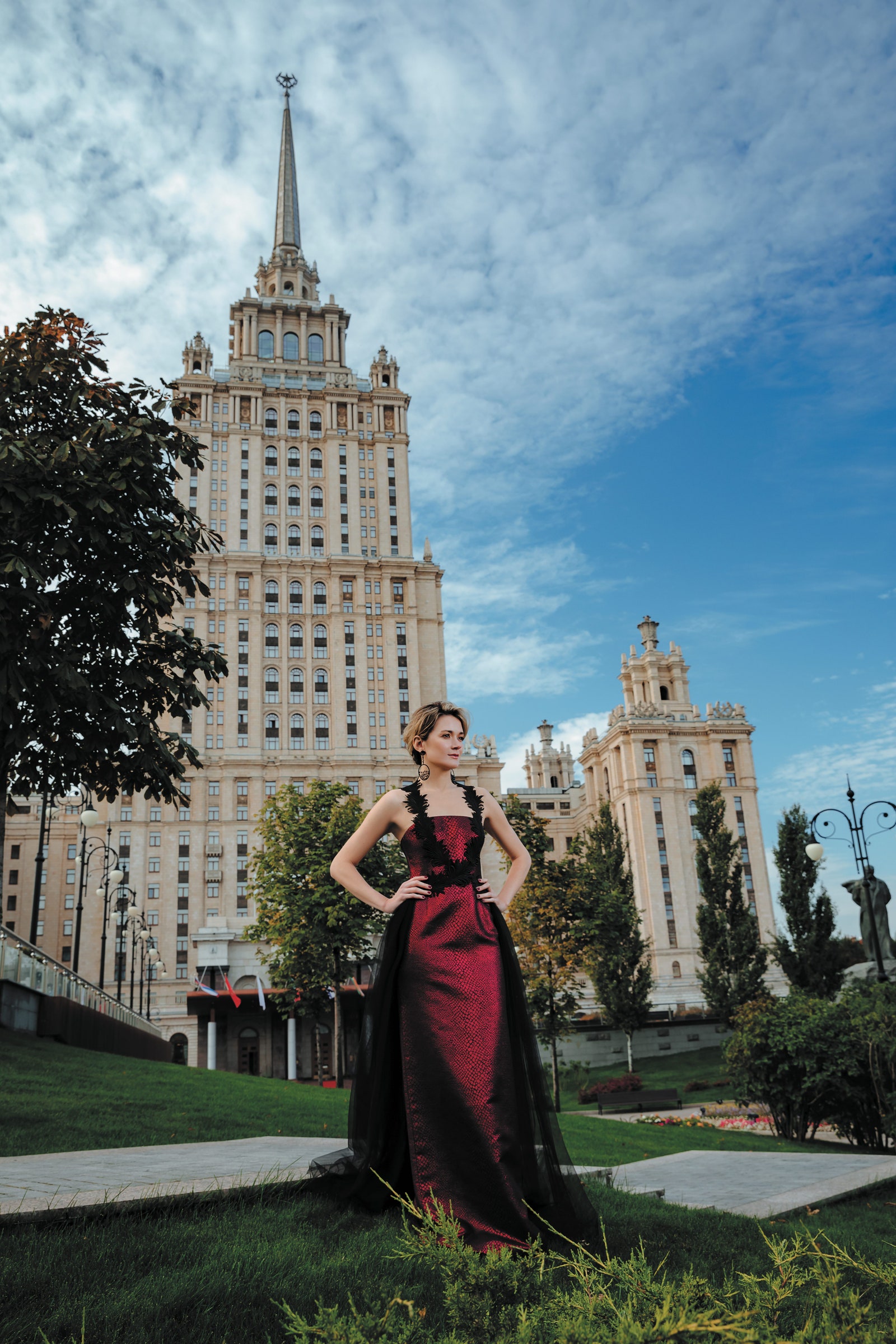Гостиница «Украина» — Надежда Михалкова