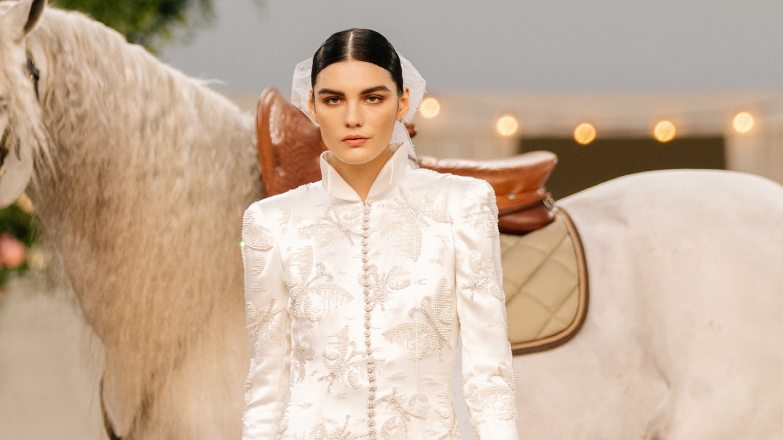 Чем запомнился показ Chanel Haute Couture