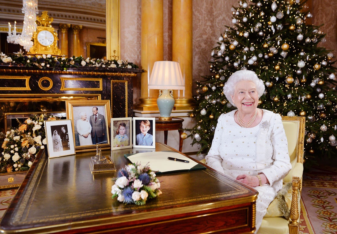 Королева Елизавета II во время рождественской речи 2017