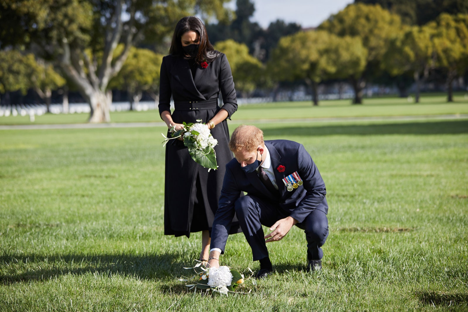 Принц Гарри и Меган Маркл посетили Национальное кладбище ЛосАнджелеса