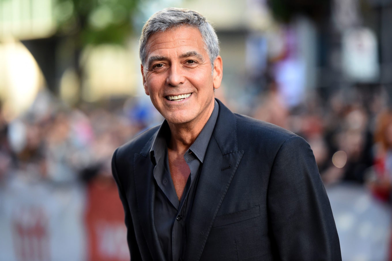 Джордж Клуни — о супруге Амаль суицидальных мыслях и о том как подарил близким друзьям по 1 миллиону