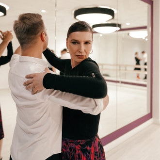 Наташа Максимова &- о танцах как способе освобождения от светских условностей