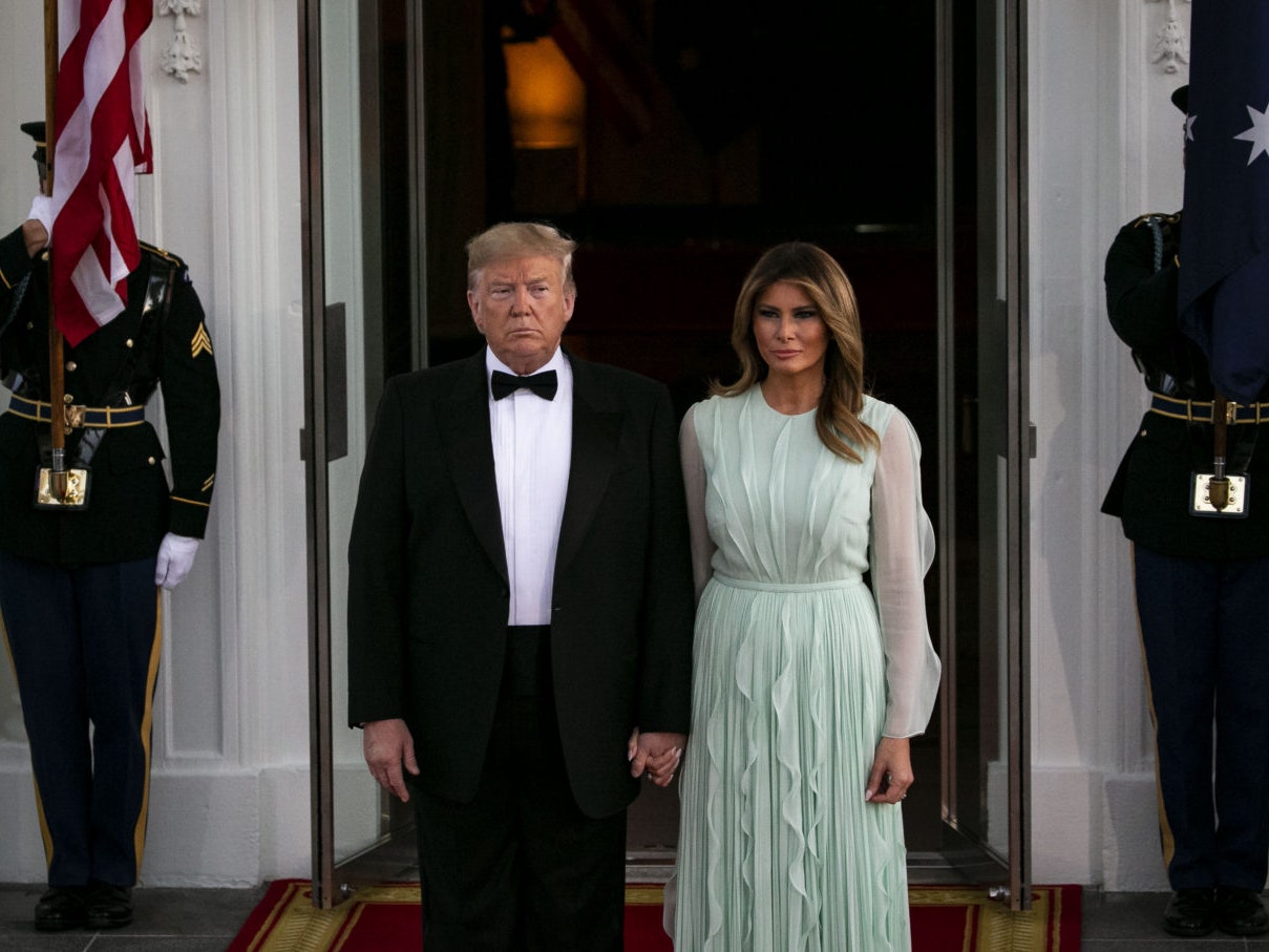 Вместе с позицией президента Дональд Трамп может потерять еще и жену