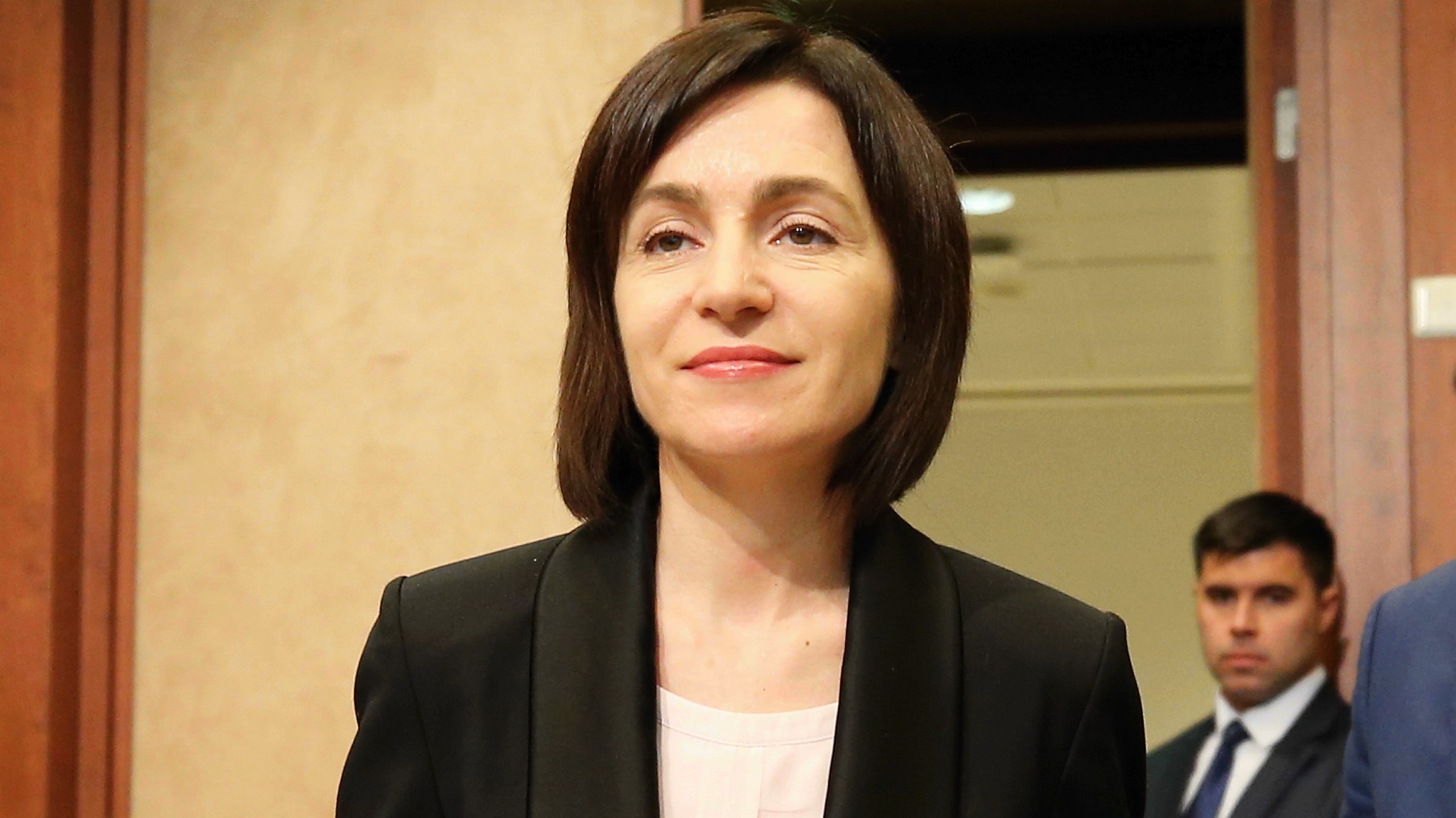 Президентом Молдавии впервые стала женщина — что известно о Майе Санду