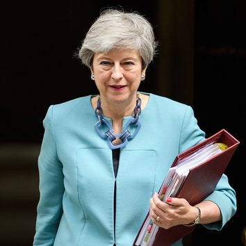 Как Тереза Мэй зарабатывает после ухода с поста премьер-министра Великобритании