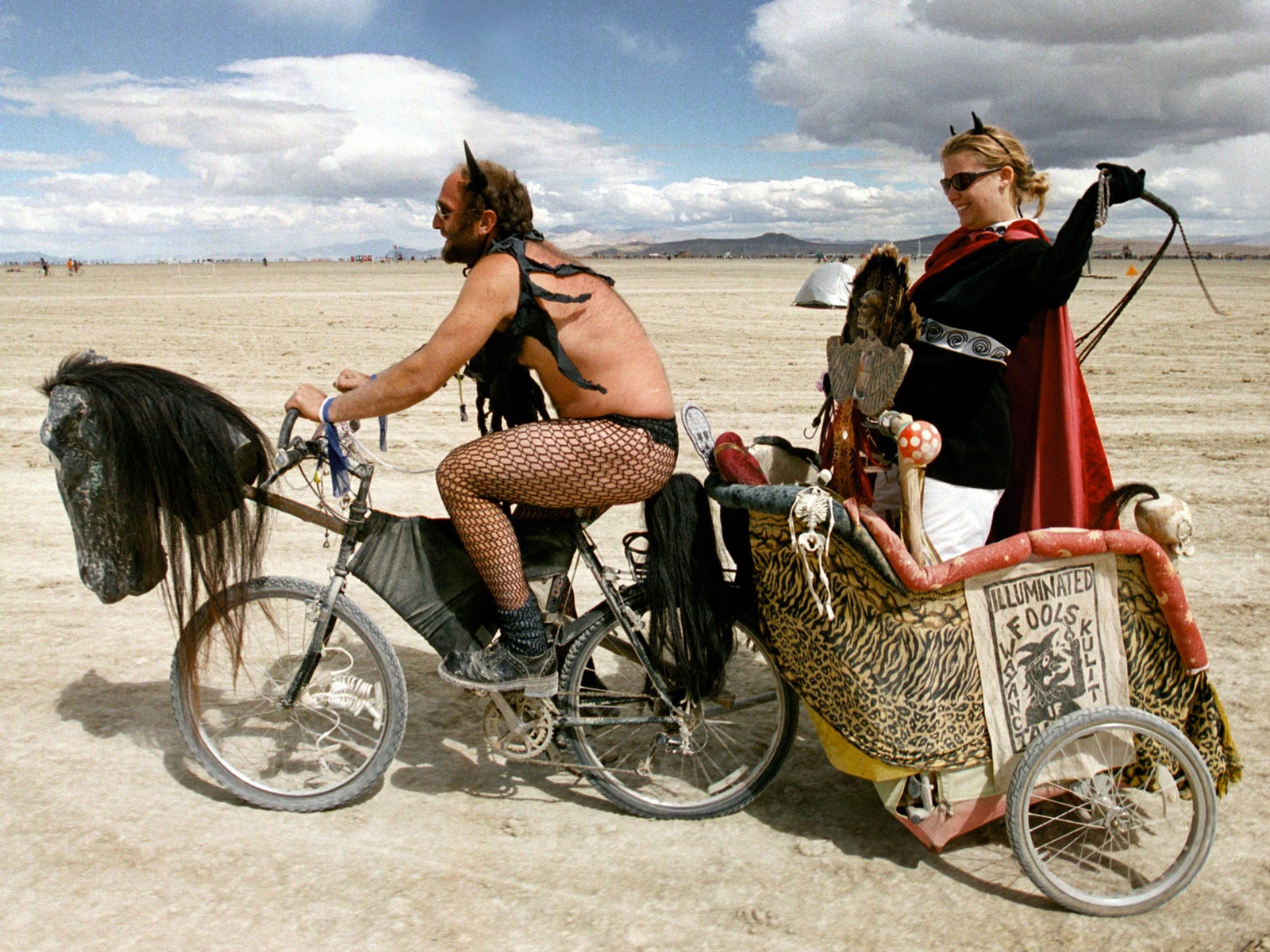 6 скандалов на фестивале Burning Man