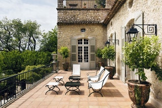 Терраса главной гостиной Château de La Colle Noire 2016.