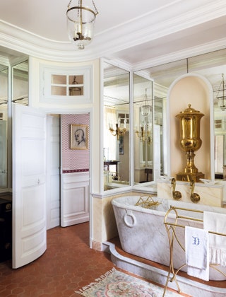Ванная комната Кристиана Диора вnbspChâteau de La Colle Noire 2016.