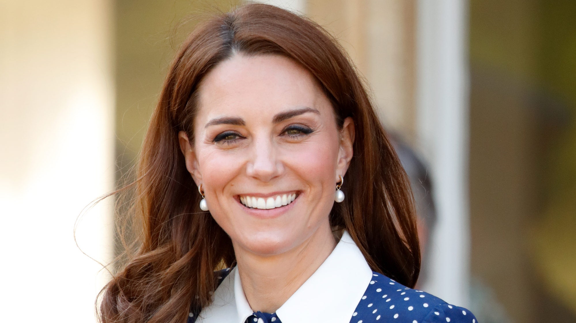 Кейт Миддлтон разослала поклонникам королевской семьи открытки с принцем Луи