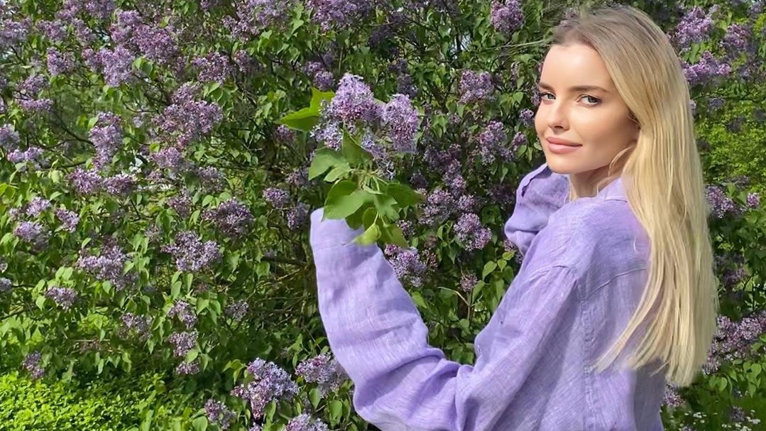 Как сирень яблони и глициния заменили прессволлы героиням Tatler