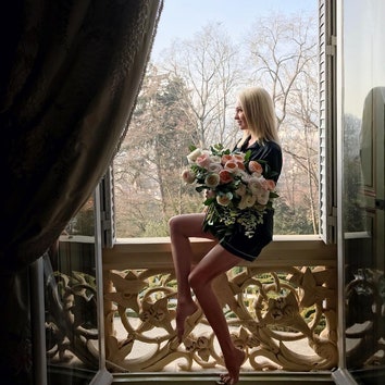 Как правильно фотографироваться на балконе &- уроки от Яны Рудковской, Натальи Якимчик и других героинь Tatler