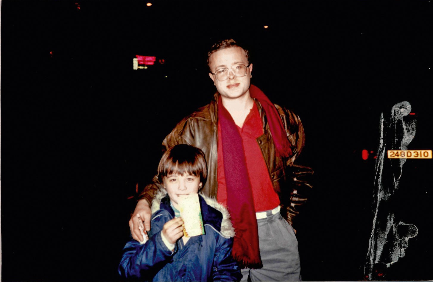 С сыном Евгением в Лондоне 1990