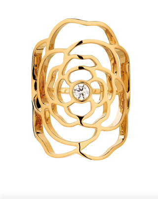 Золотое кольцо Camlia сnbspбриллиантом Chanel Fine Jewellery tsum.ru.