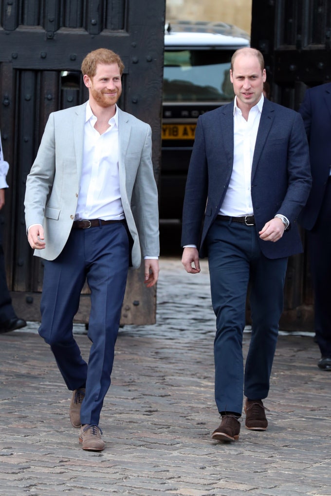 СМИ принц Уильям зовет Гарри вернуться в Лондон