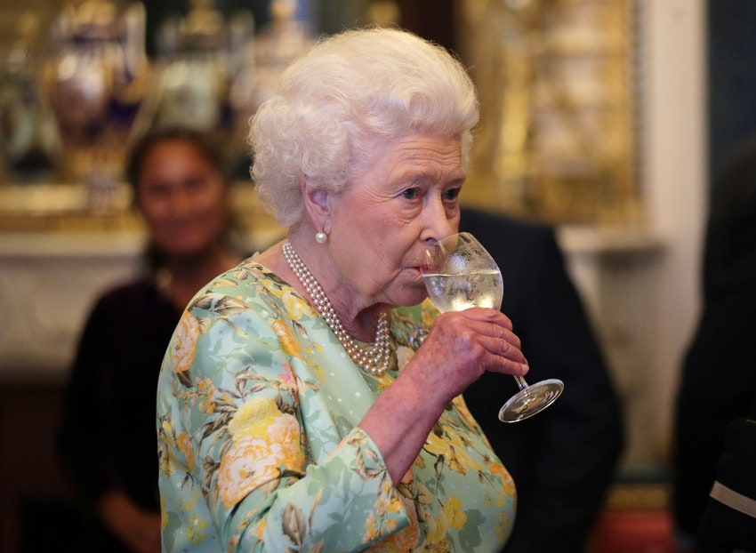 Любимые коктейли Елизаветы II что пьет королева Великобритании